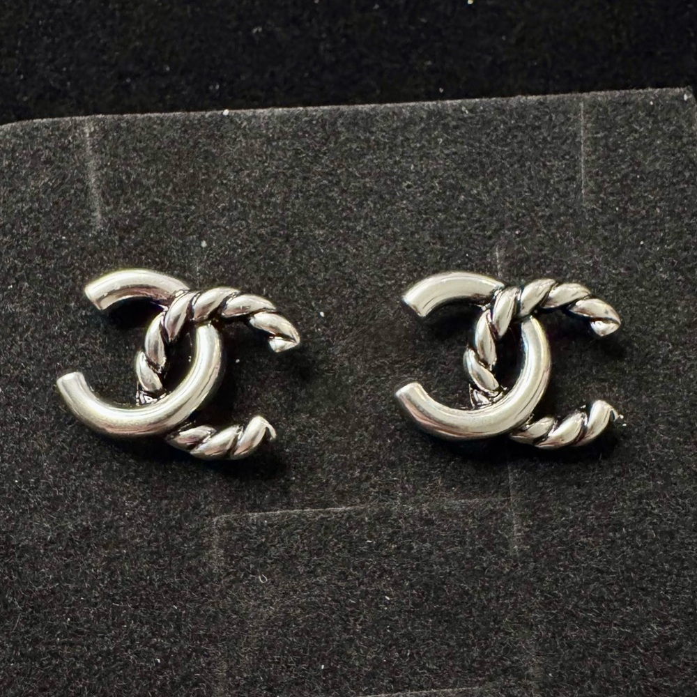 CHANEL Silver Twisted CC Logo Stud Earrings - Picture 2 of 3
